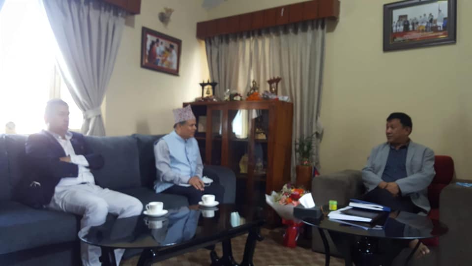 सञ्चार संस्थासँग सहकार्य गरेर अघि बढ्ने संचारमन्त्री गुरुङको प्रतिवद्धता