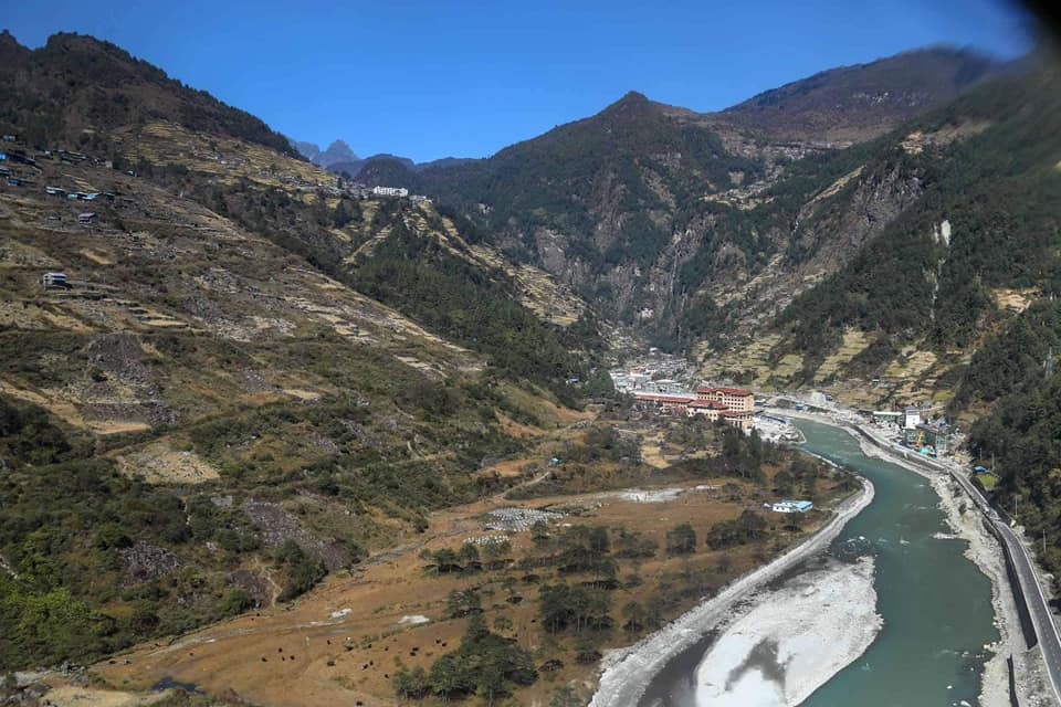 तस्बिरमा हेर्नुस् प्रधानमन्त्रीको संखुवासभा भ्रमण