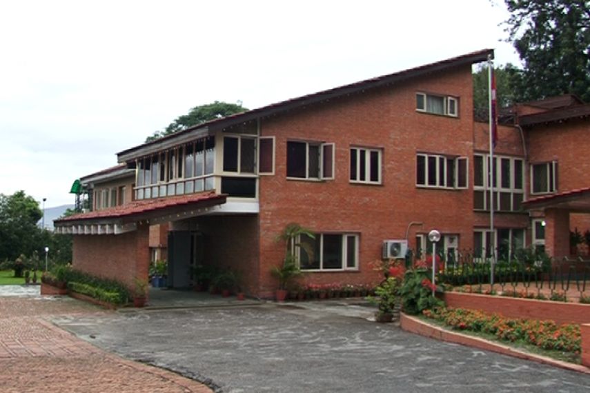 आज सर्वदलीय बैठक