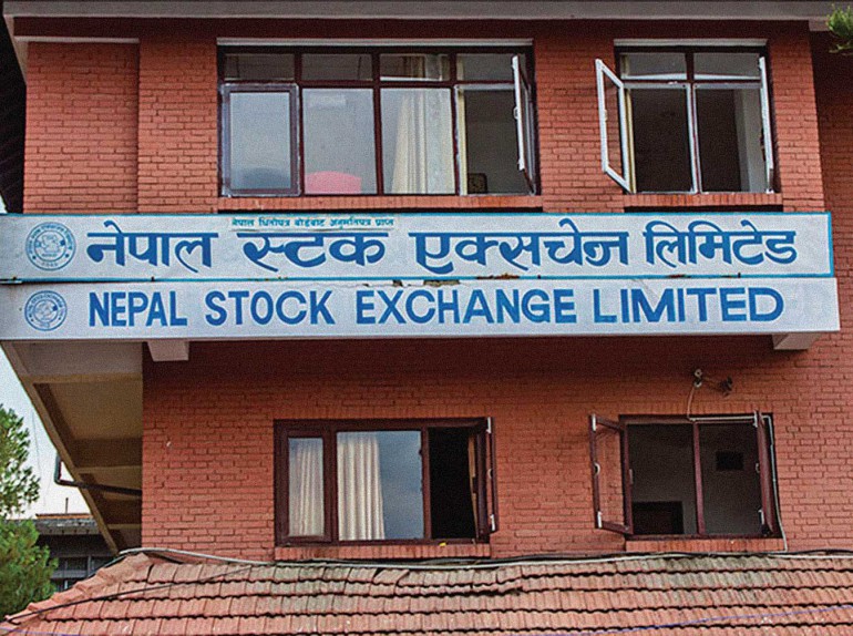 सेयर बजारमा नकारात्मक सर्किट लागेर बन्द